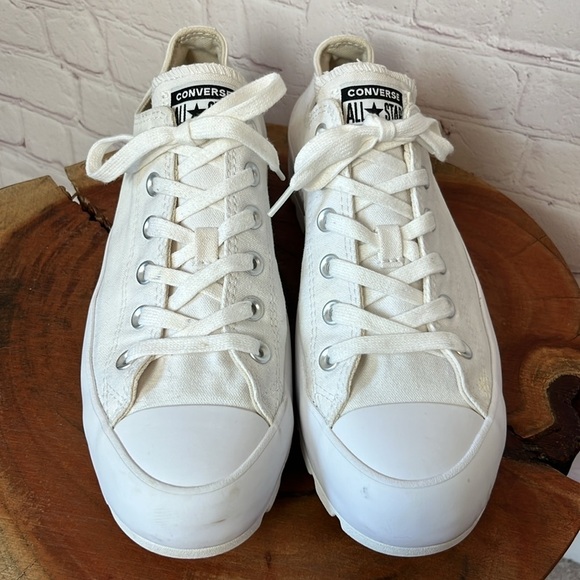 Converse Chuck Taylor All Star Lugged Low Top Sneaker - Picture 2 of 9